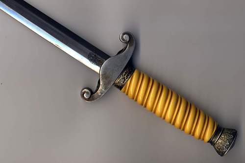 35 army dagger