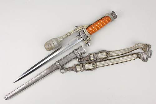 Heer Officer`s Dagger