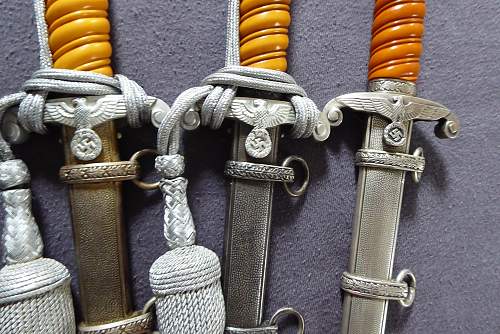 Aluminium fitted army daggers