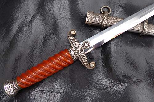 G.Felix Gloriawerk Solingen slant grip army dagger, new discovered maker!