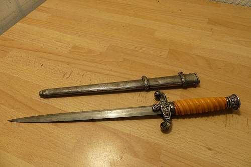 FW Höller Solingen Dagger Help