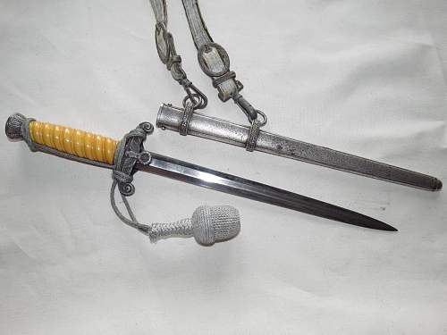 WWII Heer Dress Dagger &amp; Scabbard