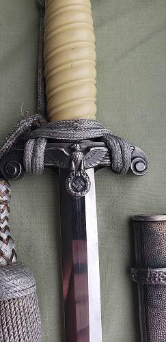 Heer dagger Alcoso &quot; High lift &quot;  Type 4 crossguard - Max Show find.