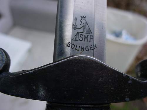SMF army dagger rare or just uncommon?