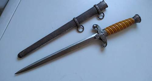 Help with an unmarked Heer dagger