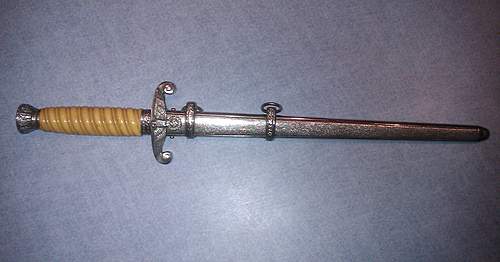 Please help - is this dagger authentic??