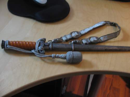 Heer Officer dagger-the real deal ???