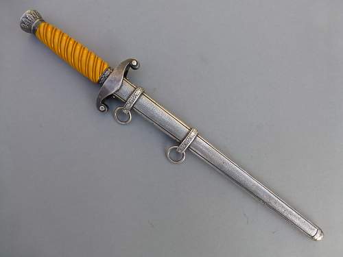 Early Heer dagger by Robt. Klaas with Slant grip