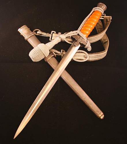 WKC Heer Officers dagger.