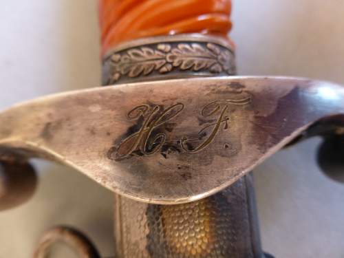 early Heer dagger by Eickhorn smal oval logo and sidescrew config