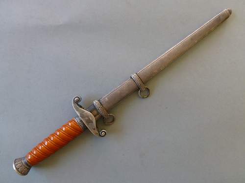 early Heer dagger by Eickhorn smal oval logo and sidescrew config