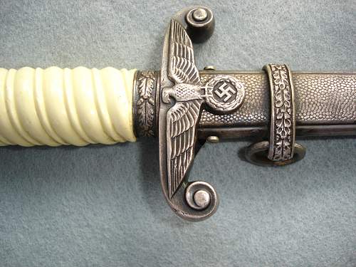 Ivory / White Army Dagger by Alcosa