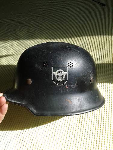 Help: German Police M35 Helmet