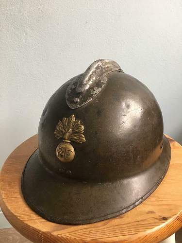 I could use some help identifying this French M26 helmet