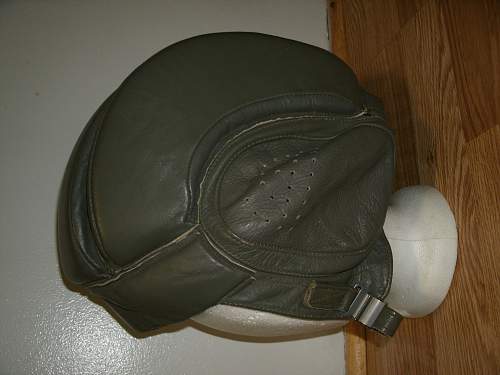 Swiss paratrooper helmet ?