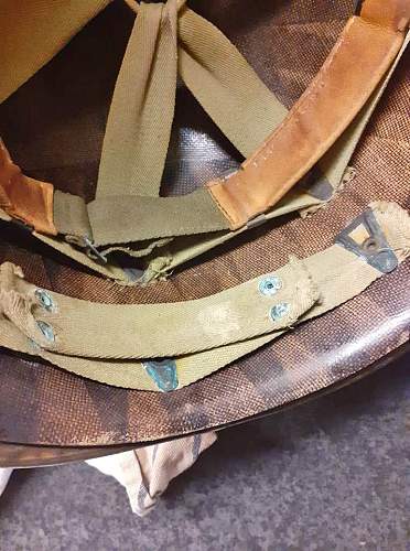 Unknown helmet liner mark