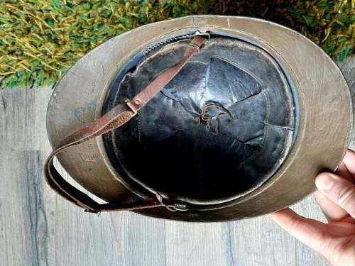 WW1 Adrian helmet, orginal?