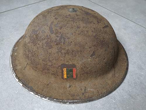 Canadian helmet 1942 VMC II C.L./C Yellow,Green,Red flashed.