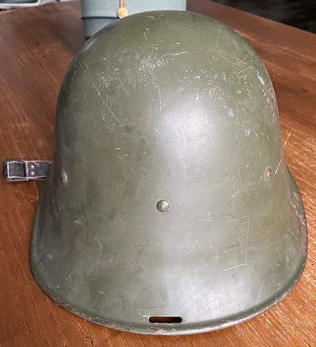 Dutch helmet and Kepie (Fleamarket finds)