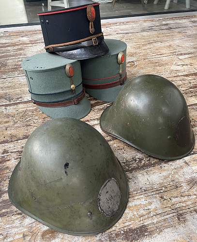 Dutch helmet and Kepie (Fleamarket finds)