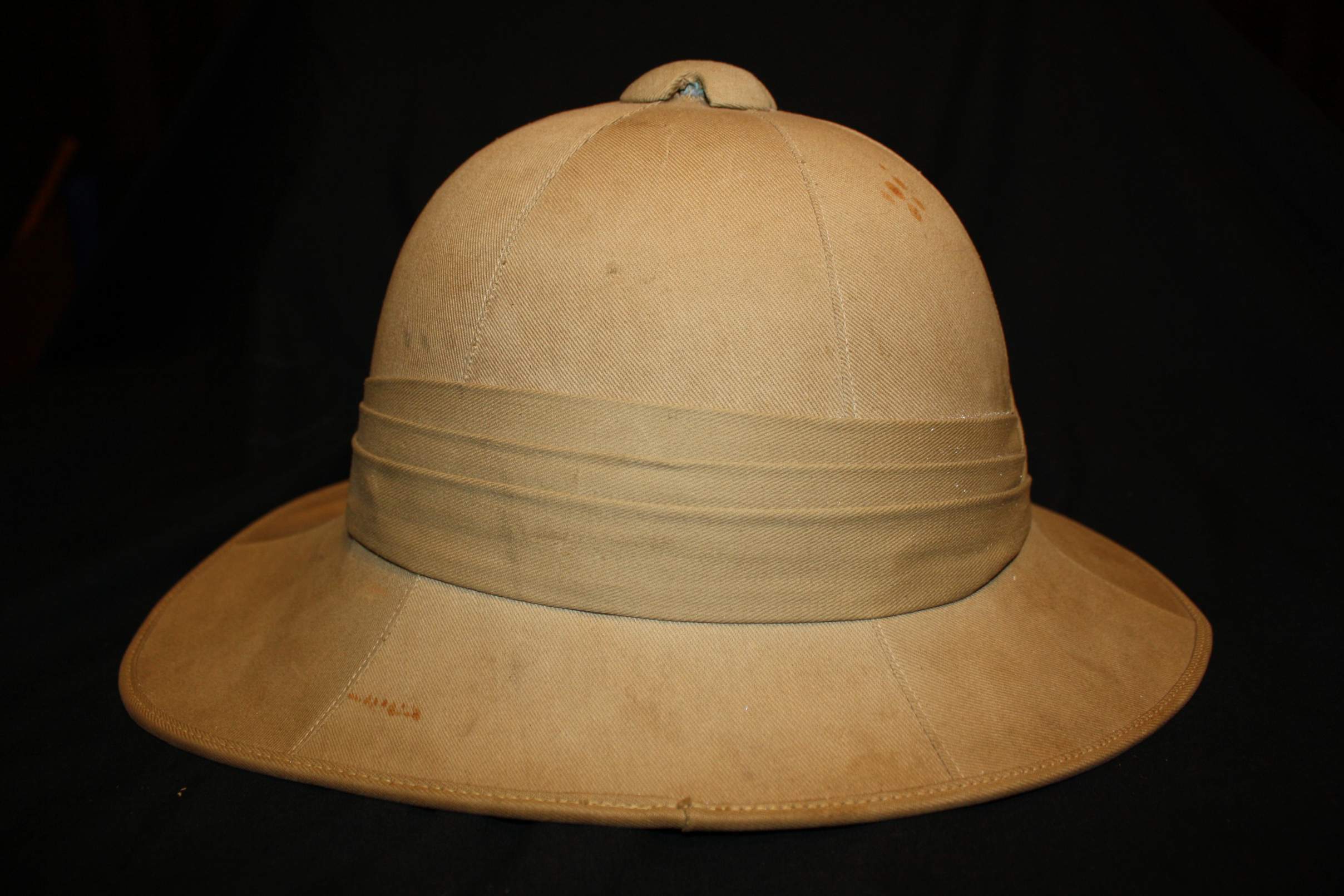 Wolseley pattern pith helmet