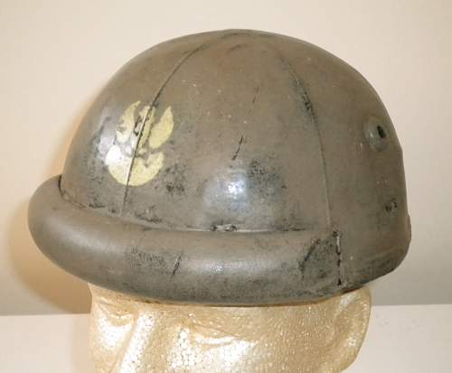 Question about British helmet markings &gt; White rectangular fields