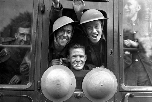 Canadian Steel Helmet Mk I*.