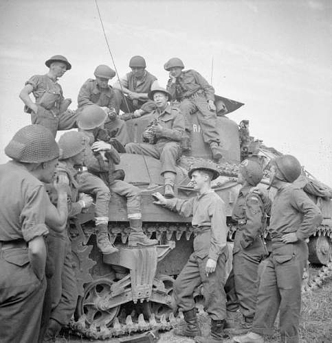 WW2 British &amp; Canadian Helmets, Crash, &amp; Helmets, Steel, Royal Armoured Corps.