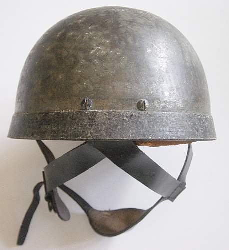 British Airborne steel helmet: 2nd pattern with leather chinstraps