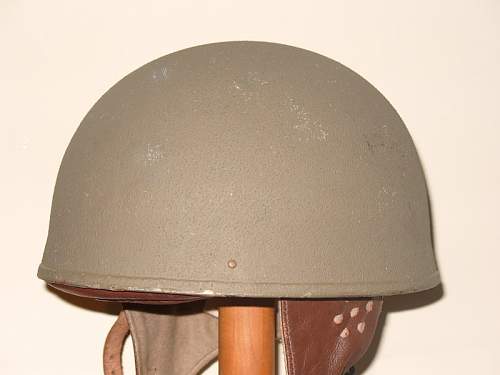 Need help to identify helmet, probably derivative from British paratrooper helmet