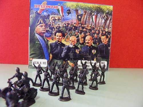 Italian Atlantic plastic soldiers