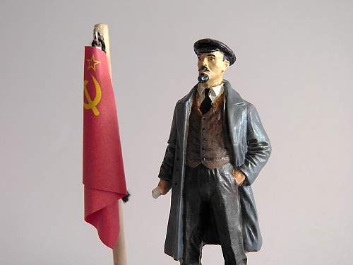 Vladimir Il'ich Ul'yanov (Lenin) figurine
