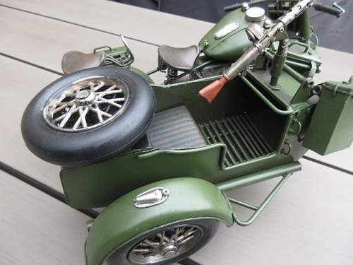 1/6th Scale Motorcycle with Sidecar