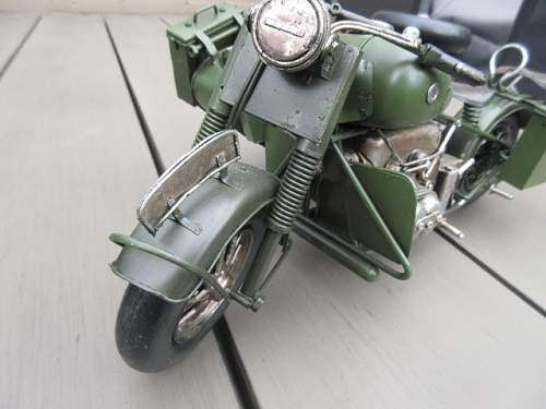 1/6th Scale Motorcycle with Sidecar