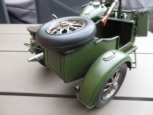 1/6th Scale Motorcycle with Sidecar