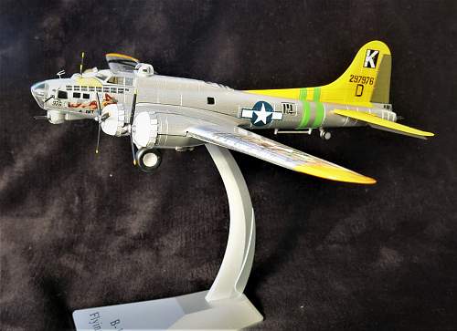 Die Cast B-17G &quot;A bit O' Lace&quot;