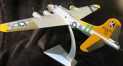 Die Cast B-17G &quot;A bit O' Lace&quot;