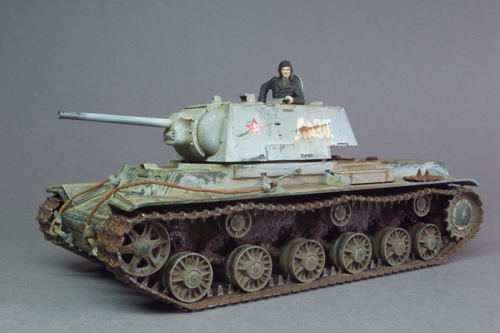 1/35 KV-1 Model 1942 in winter camouflage