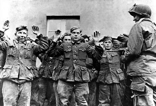&quot;For you the war is over&quot;. Period photos of German POWs