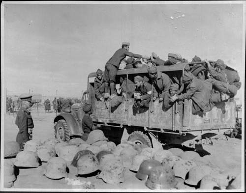 &quot;For you the war is over&quot;. Period photos of German POWs