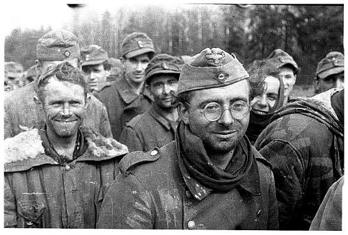 &quot;For you the war is over&quot;. Period photos of German POWs