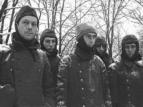 &quot;For you the war is over&quot;. Period photos of German POWs