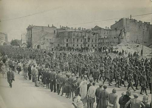 &quot;For you the war is over&quot;. Period photos of German POWs