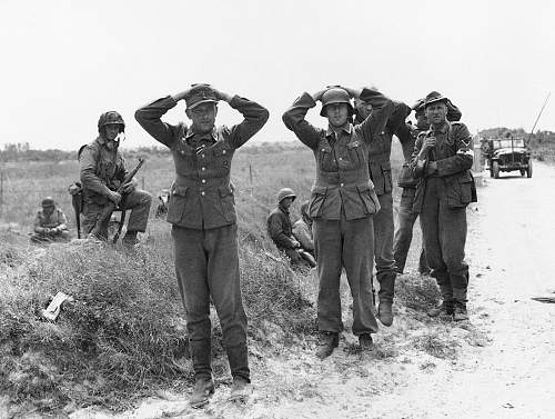 &quot;For you the war is over&quot;. Period photos of German POWs