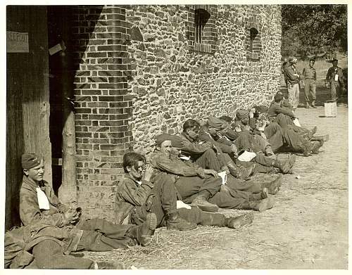 &quot;For you the war is over&quot;. Period photos of German POWs