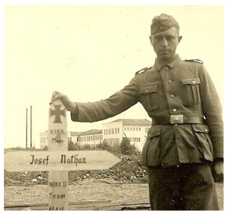 &quot;I once had a comrade&quot;. Photos of graves of German soldiers.