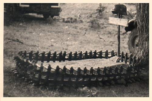 &quot;I once had a comrade&quot;. Photos of graves of German soldiers.