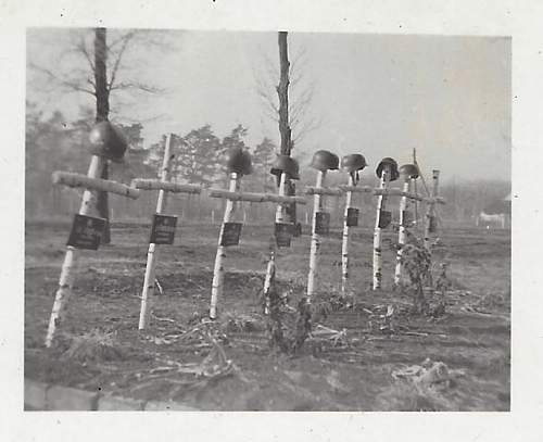 &quot;I once had a comrade&quot;. Photos of graves of German soldiers.