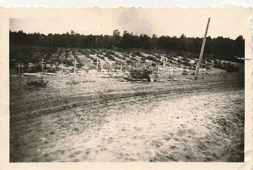 &quot;I once had a comrade&quot;. Photos of graves of German soldiers.