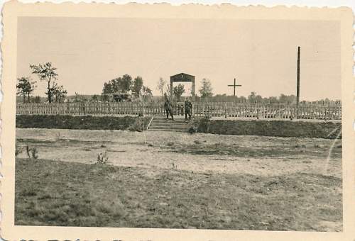 &quot;I once had a comrade&quot;. Photos of graves of German soldiers.